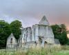 Minster Lovell Hall & Dovecote