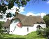 Thatched holiday cottage in Dorset, Wareham Forest