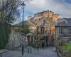 The Vennel Viewpoint Edinburgh Castle